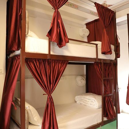 Hostel Funky Bunky Udaipur Exterior photo