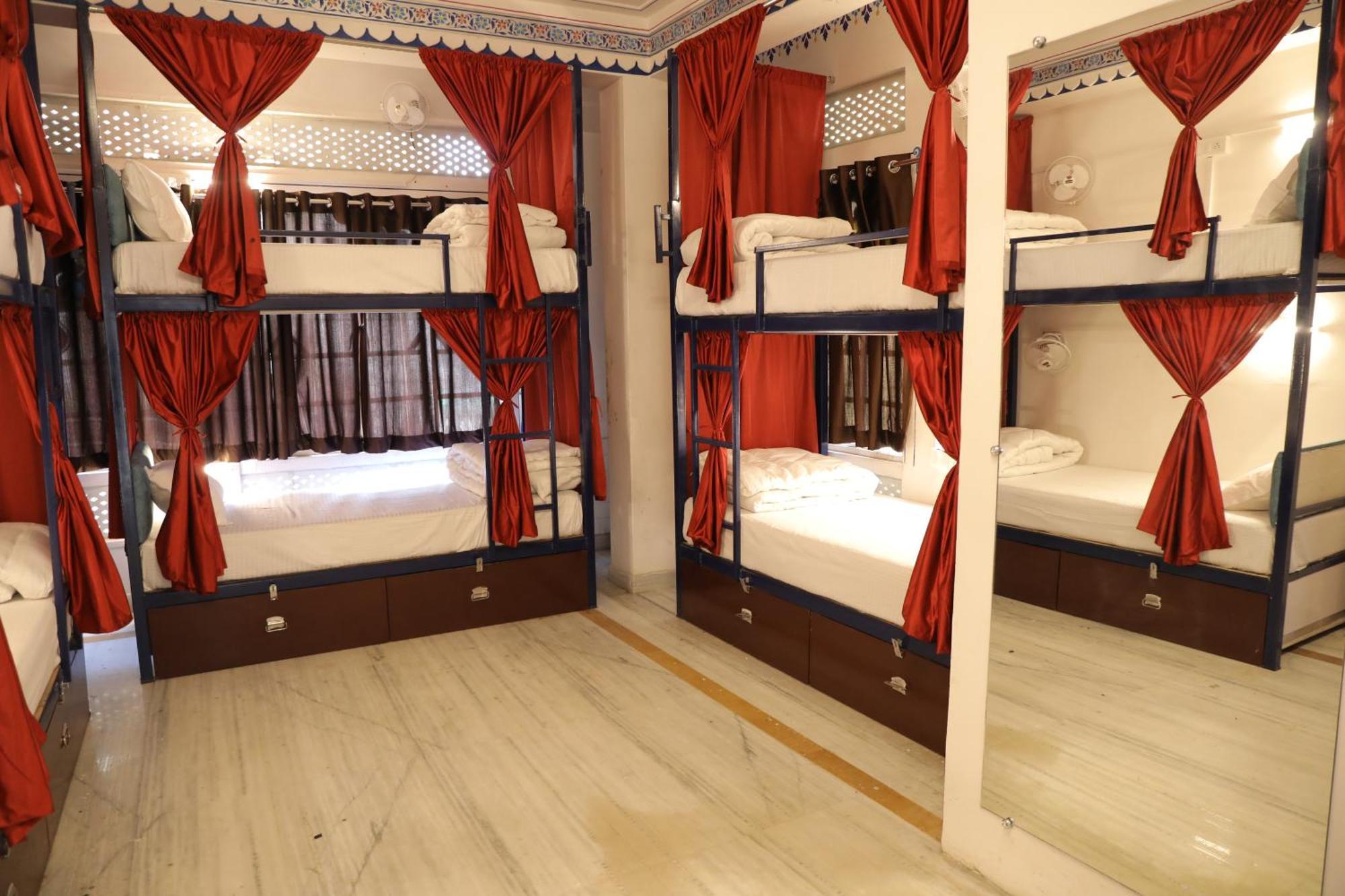 Hostel Funky Bunky Udaipur Exterior photo