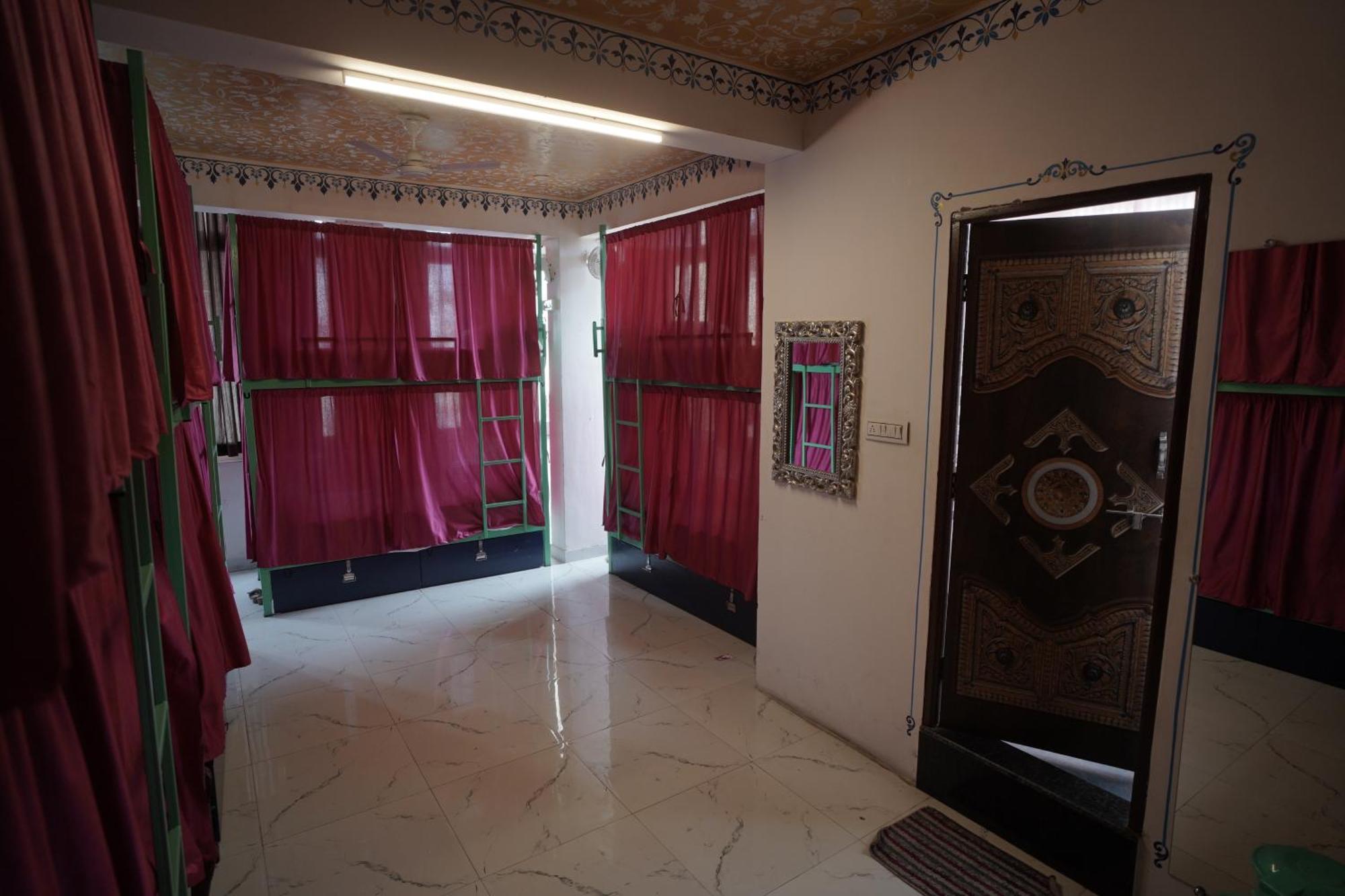 Hostel Funky Bunky Udaipur Exterior photo