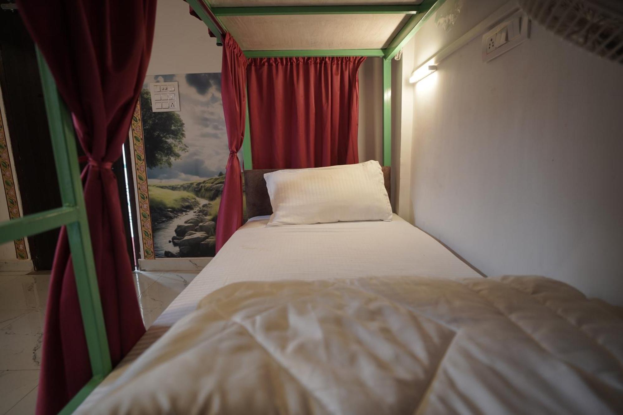 Hostel Funky Bunky Udaipur Exterior photo